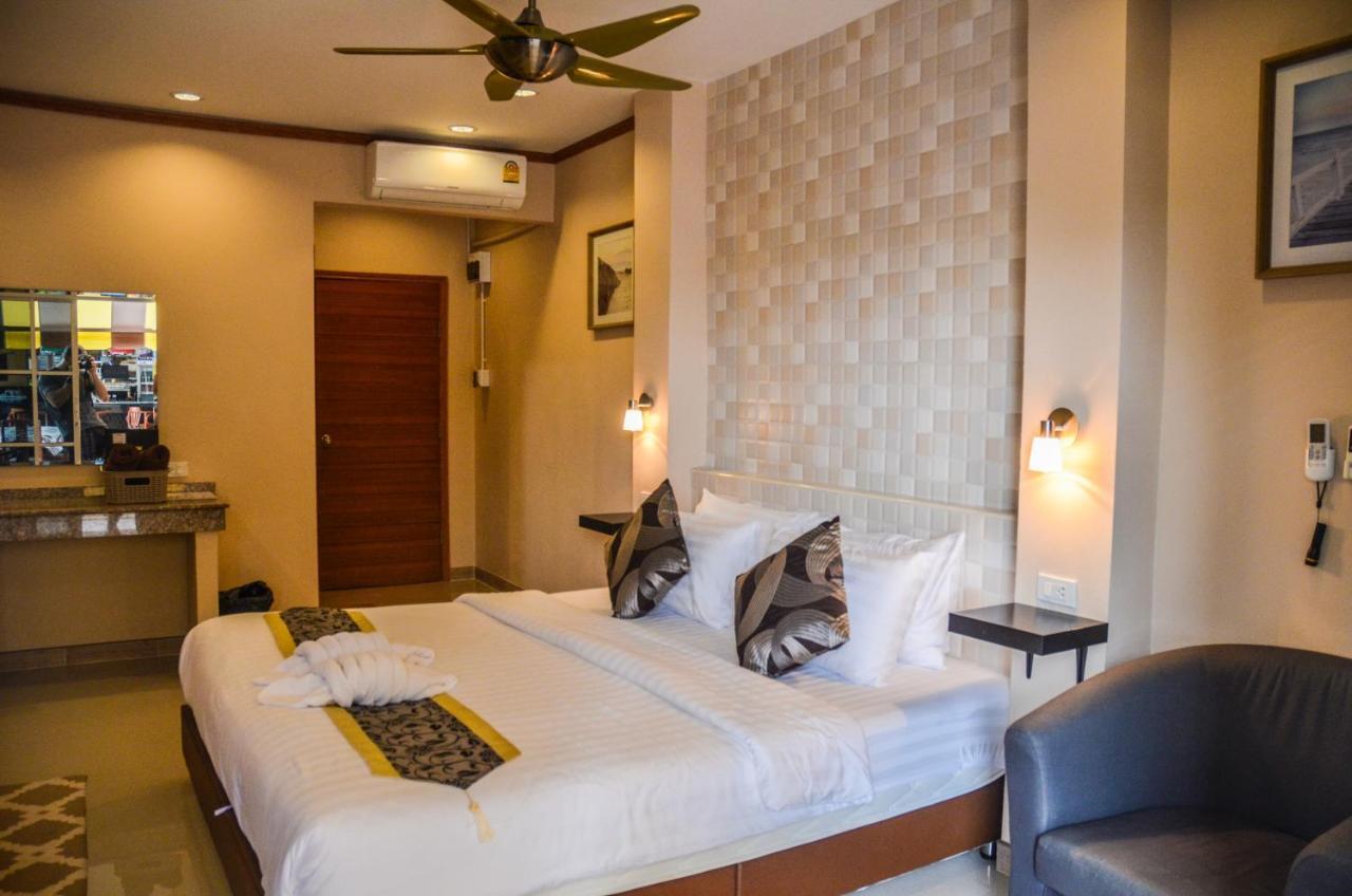 4 Palms Resort Bang Sare Exterior photo
